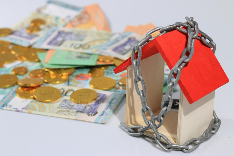 Protecting Wealth with UK Property: The Definitive Guide Protecting wealth with UK property